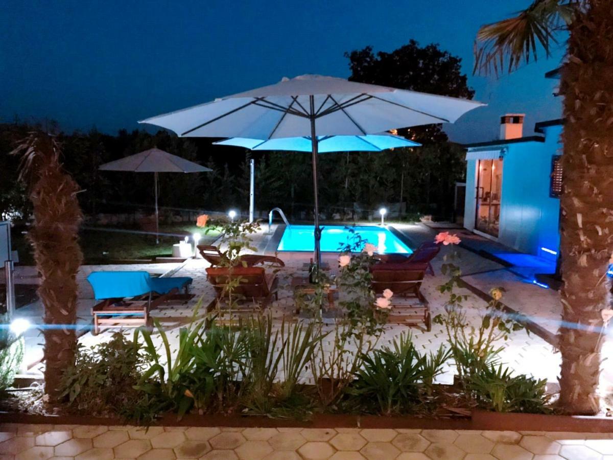 Palme Villa Пореч Екстериор снимка