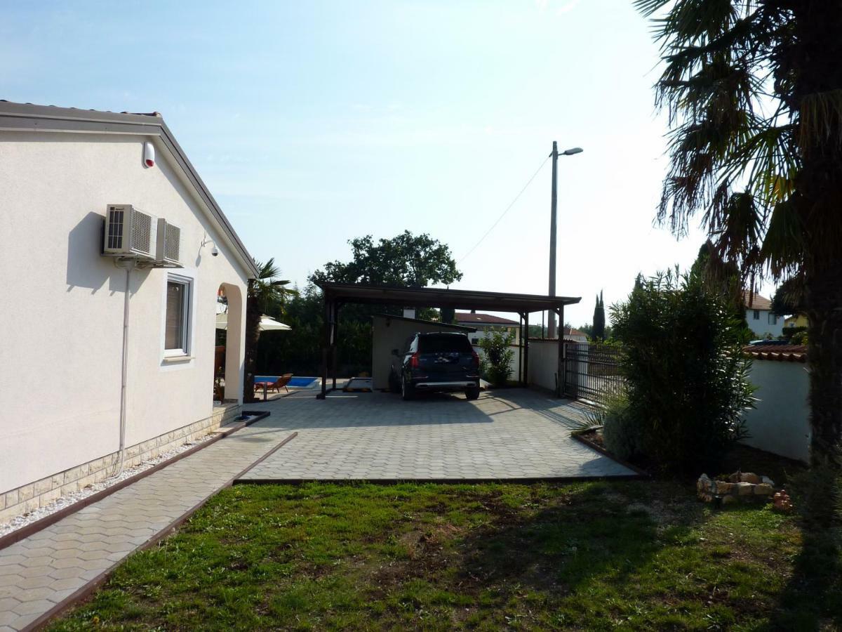 Palme Villa Пореч Екстериор снимка