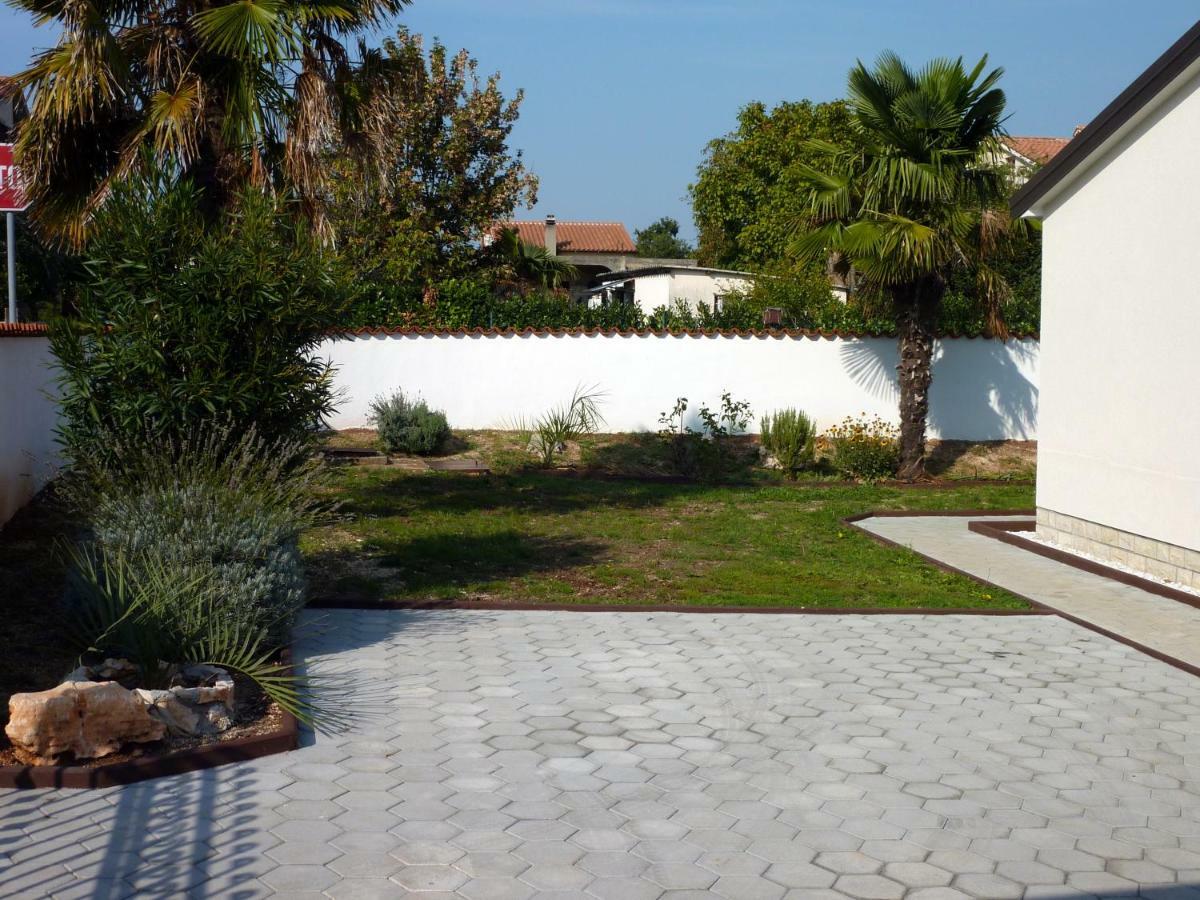 Palme Villa Пореч Екстериор снимка